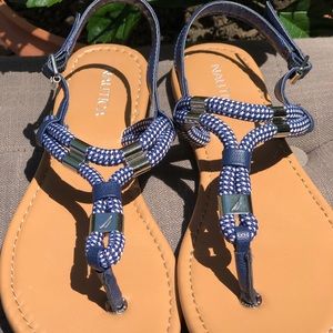 Nautica thong sandals - Size 8.5